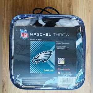 NFL TWIN SIZE EAGLES BLANKET